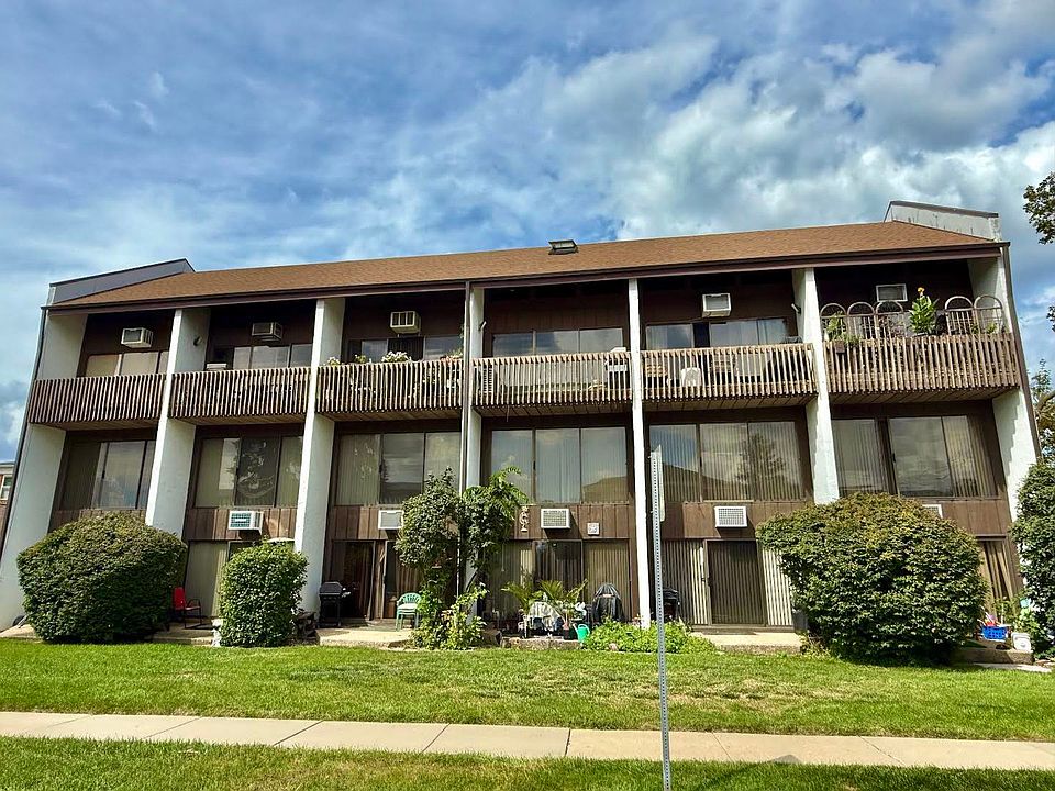 1st image of 1296 E Washington St APT 10