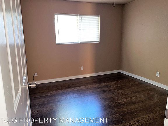 5th image of 1009 Gunnison St APT D
