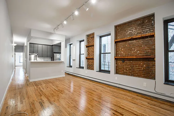 Rented by Nooklyn NYC LLC | media 11
