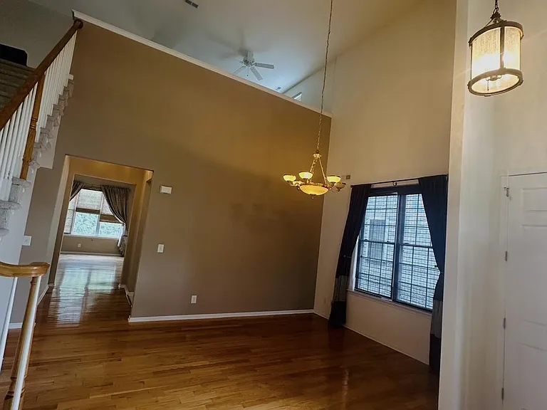 121 Einstein Way — Photo 5
