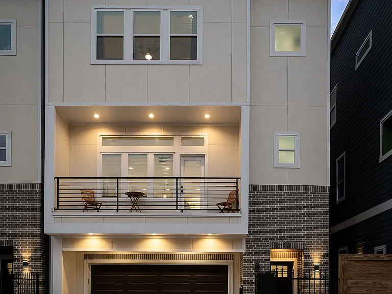 2517 Briley St — Photo 1