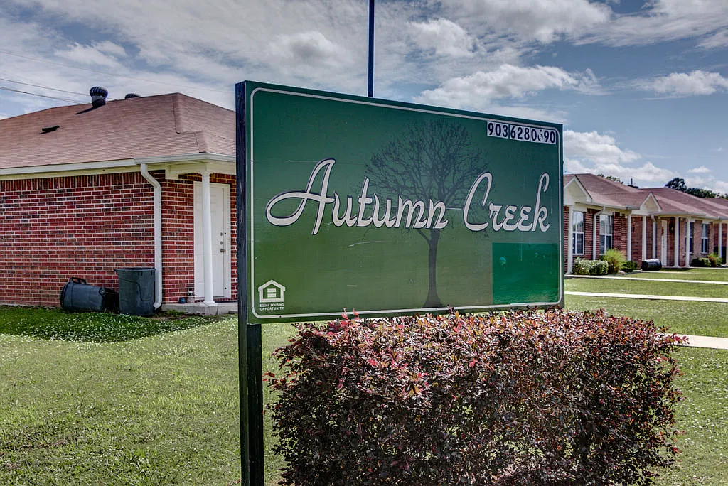 Autumn Creek-New Boston - 107 S. Lindsey — Photo 1