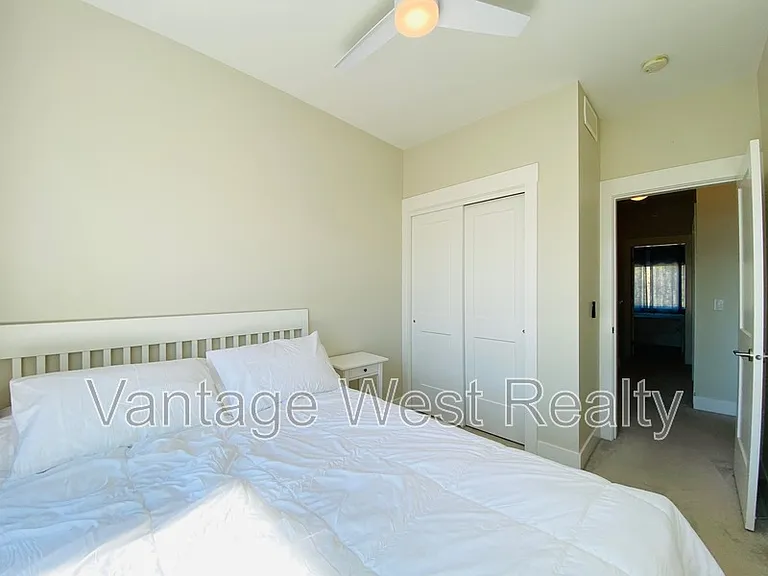 12798 Lake Hill Dr #27 — Photo 10