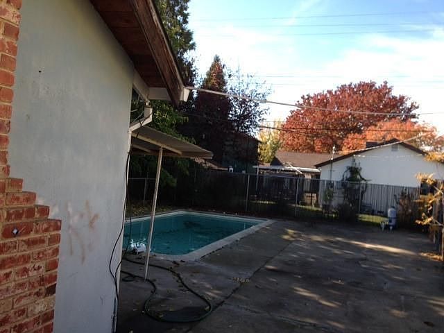 2nd image of 3004 Winchester Way
