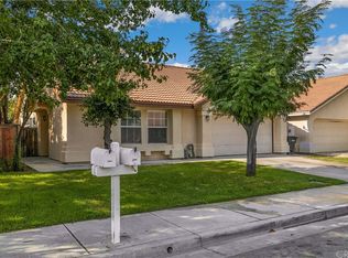 1966 Kensington Dr, San Jacinto, CA 92583