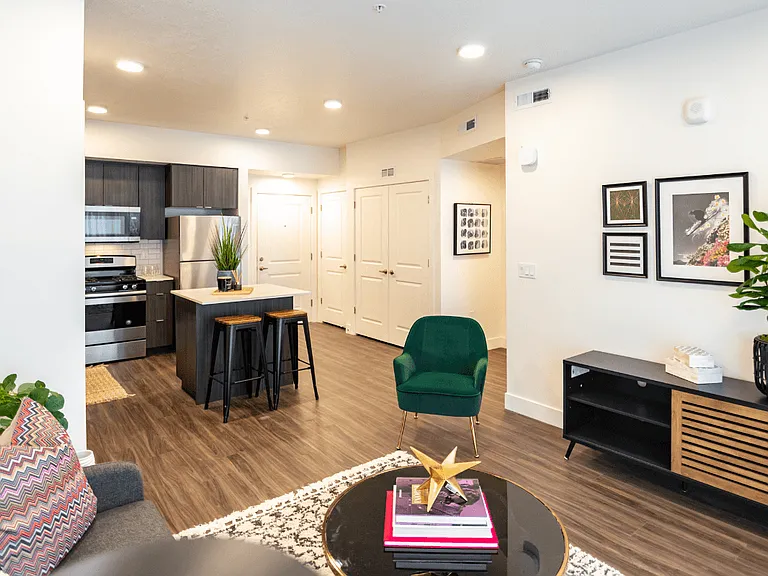 Onyx Apartments — Photo 9