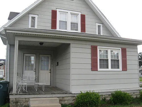 1900 W Jackson St Photo 1