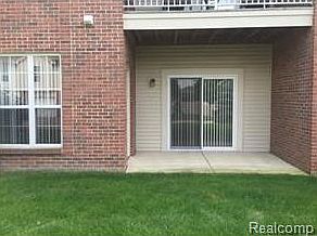 3rd image of 26106 Chesapeake Cir
