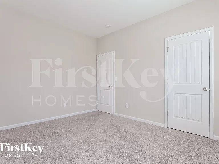 5521 Begonia St — Photo 11