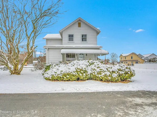 1100 Marion St, Peckville, PA 18452