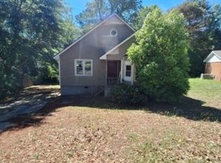 110 Bruce Ln, Spring Lake, NC 28390