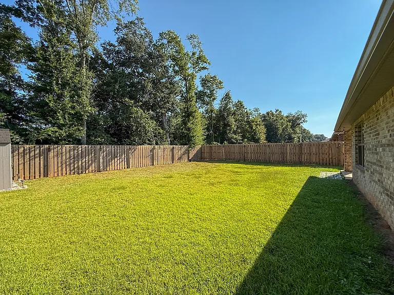6352 Burrow Ln — Photo 23
