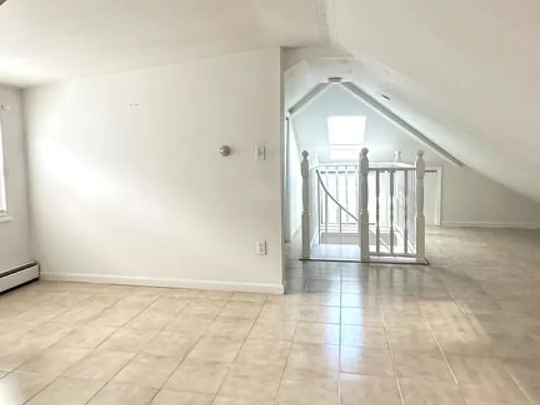 38 Malcolm Ave #2 — Photo 6