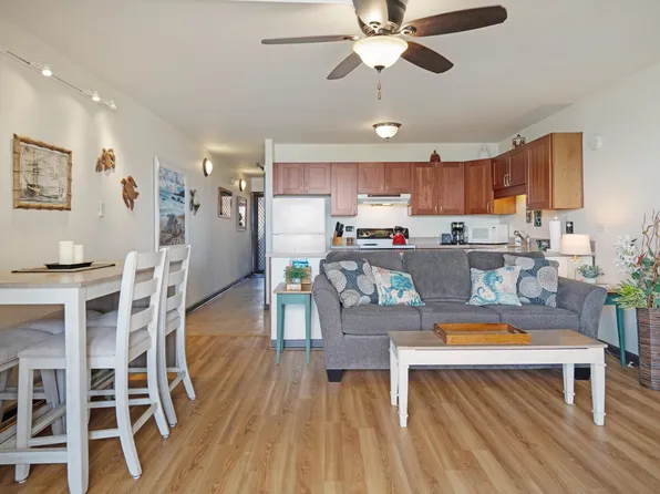 50 Hauoli St APT 104, Wailuku, HI 96793