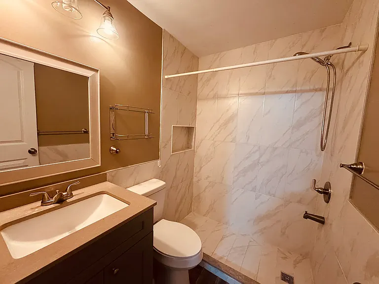 516 Hicks Ave #A — Photo 5