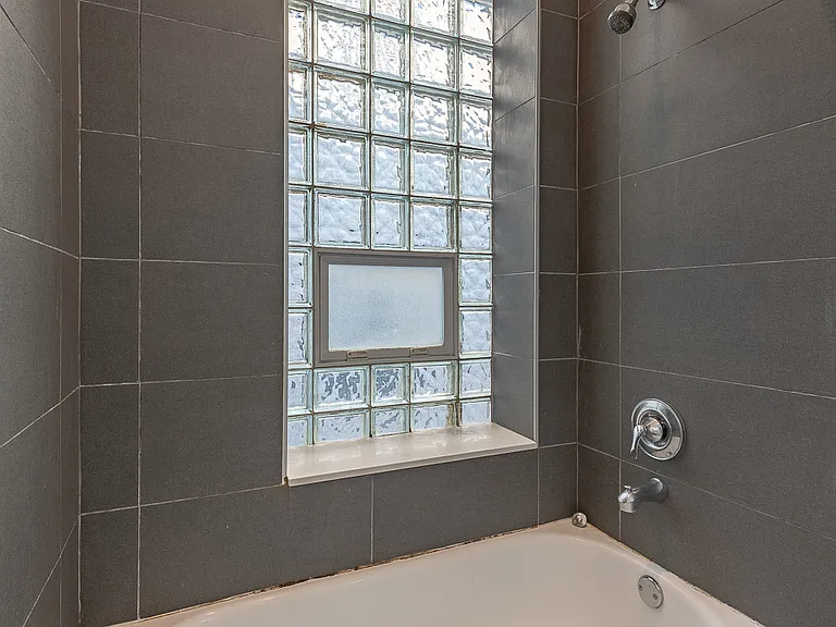 1620 W Warren Blvd #2F — Photo 16