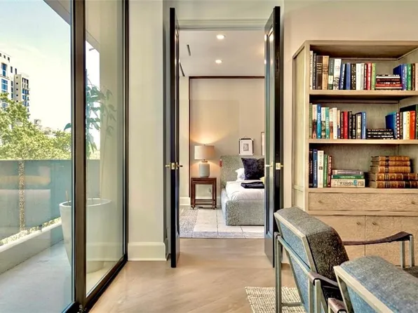 2575 Peachtree Rd NE APT 7G, Atlanta, GA 30305