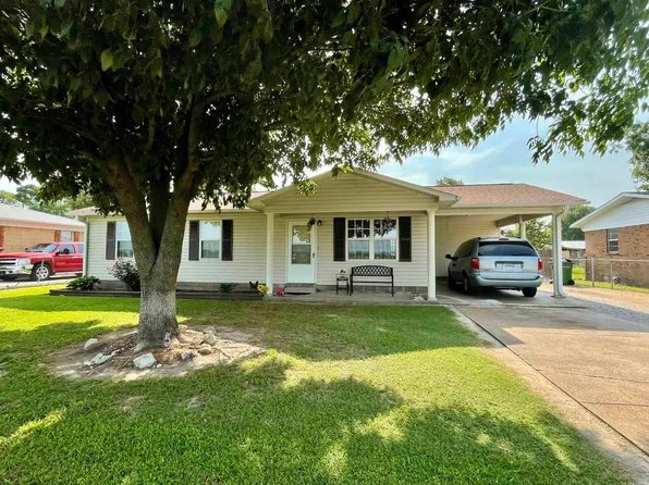 402 NW Randolph St, Hoxie, AR 72433
