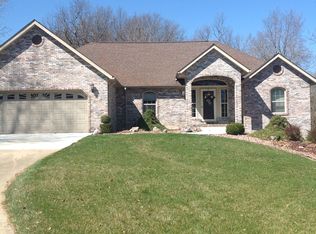 104 Hickory Dr, Bethalto, IL