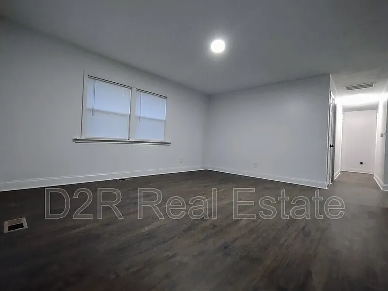 7911 Southfield Dr — Photo 12