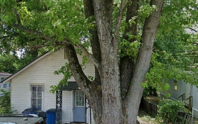 1st image of 300 Frazier Ave