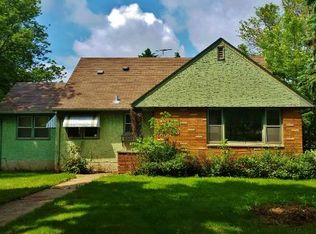 85 Orange Ave W, Saint Paul, MN 55117
