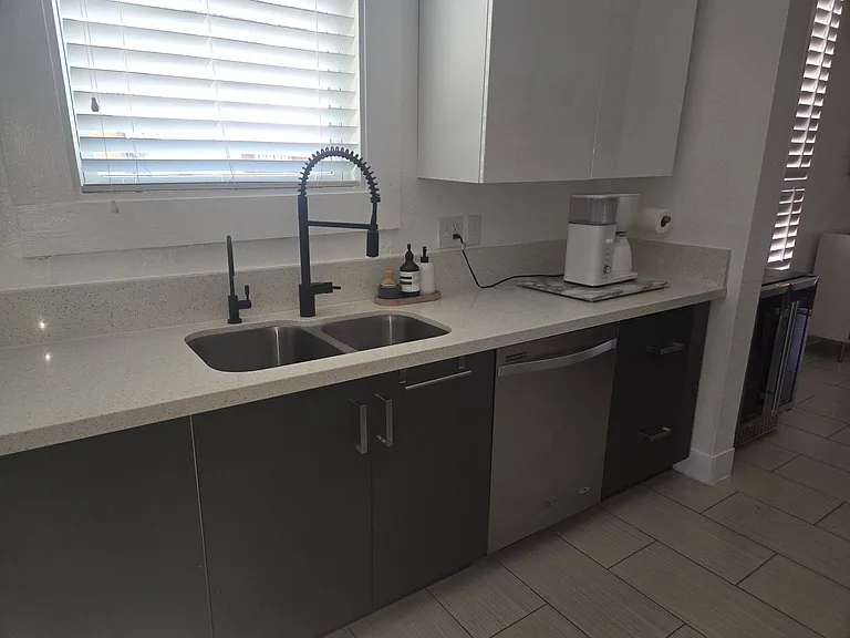 1118 Nolan St — Photo 11