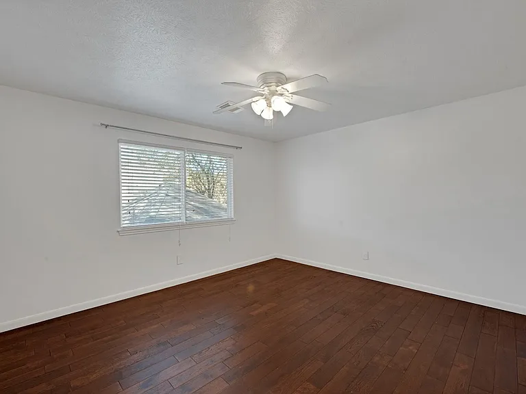4422 Warwick Dr — Photo 22