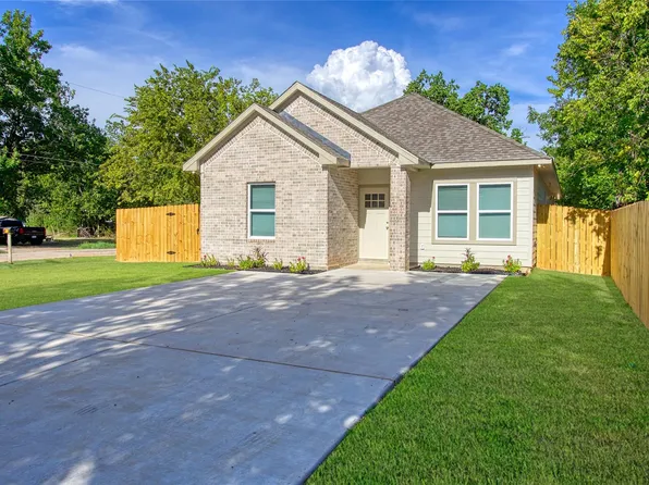 706 Ashville St, Navasota, TX 77868