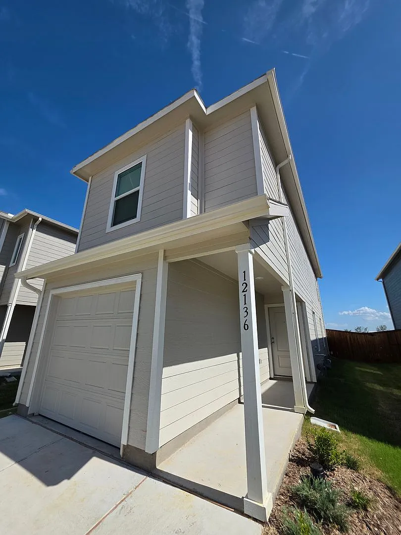 Chic, Compact, and Brand-New in Foree Ranch — Photo 2