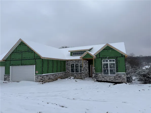 136 Huckleberry Rd, Indiana, PA 15701