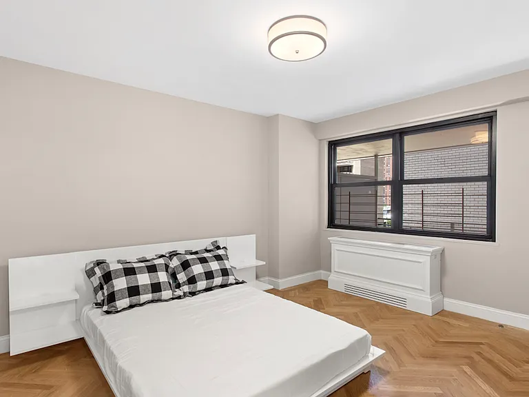 305 E 86th St #22DW — Photo 5