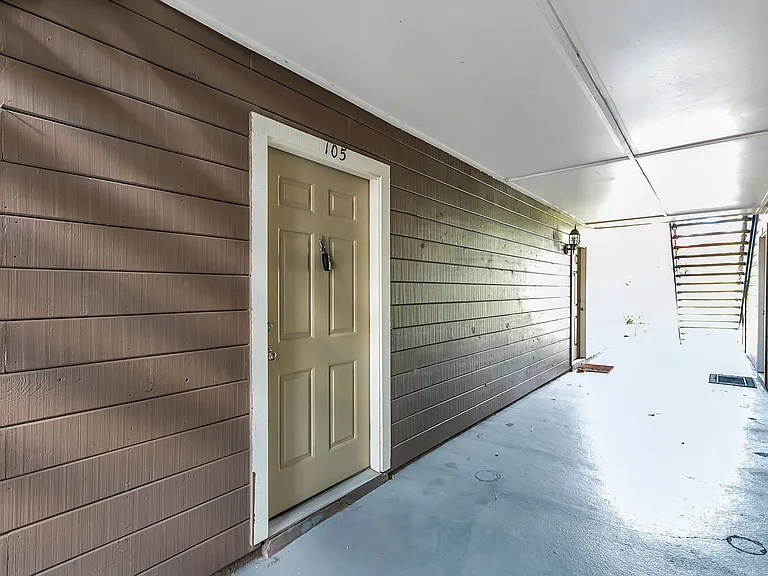 208 Afton Sq #105 — Photo 19