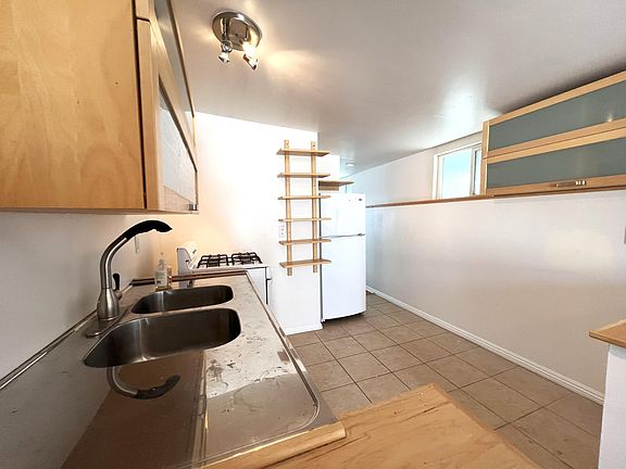 2nd image of 315 Lado De Loma Dr #A