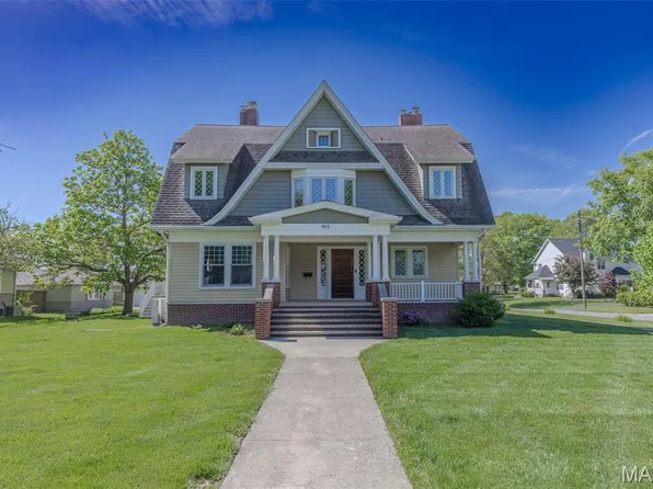 905 E 1st North St, Carlinville, IL 62626