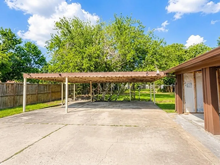 7316 Camino Real St — Photo 2
