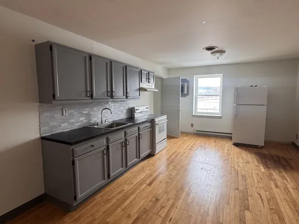643 S Wood St #3, Middletown, PA 17057
