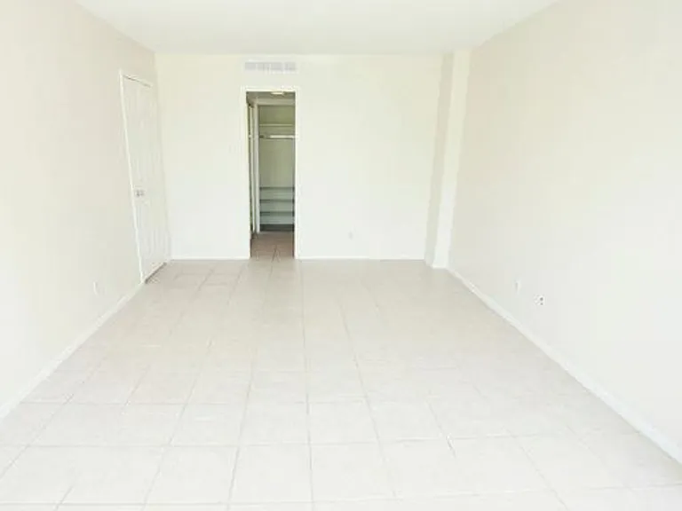 1800 Lavaca St #214 — Photo 4