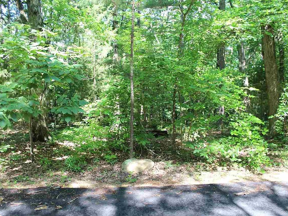 2nd image of 555 Stony Ridge Rd