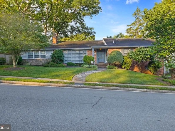 4008 N Stuart St, Arlington, VA 22207