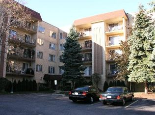 6455 W Belle Plaine Ave APT 209, Chicago, IL 60634