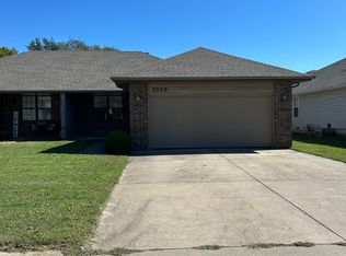 3330 S Doris Ct, Springfield, MO 65807