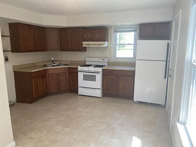 1412 N Champaign St — Photo 27