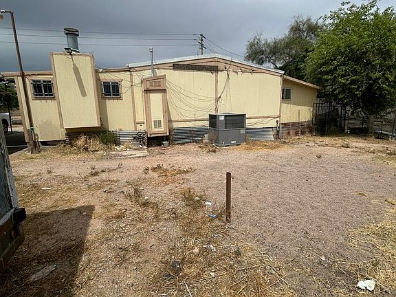 3rd image of 3013 E BEARDSLEY Road