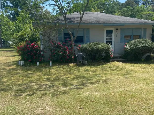 5113A Yadkin Rd #A, Fayetteville, NC 28303