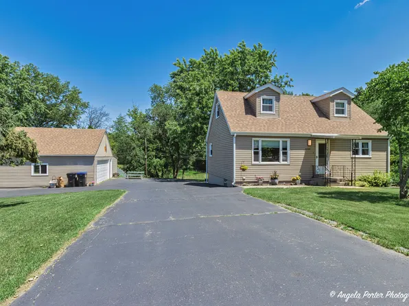 2502 Michael St, Wonder Lake, IL 60097