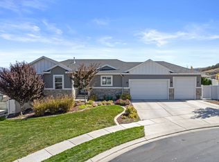 7118 N Hollow Crest Cir, Eagle Mountain, UT 84005