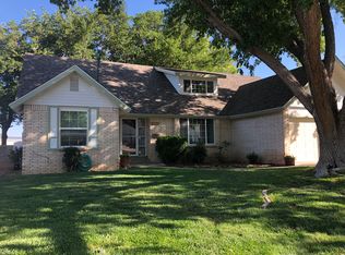 8821 Robin Ave NE, Albuquerque, NM 87112