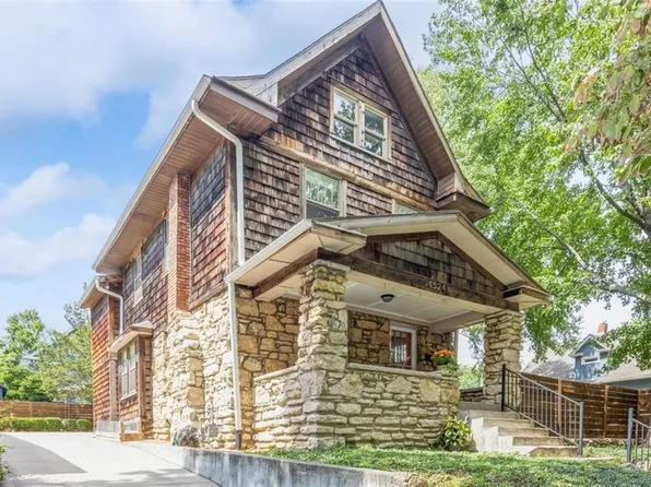 4524 Terrace St, Kansas City, MO 64111