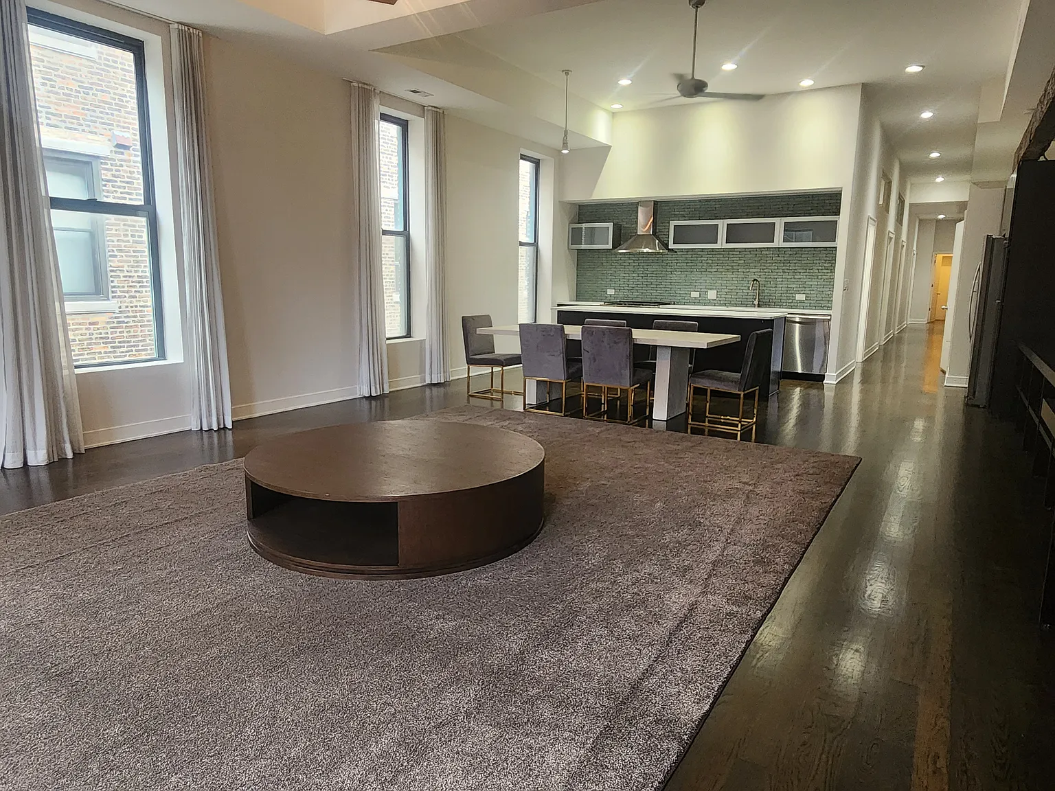 3 bed, 2.5 bath, 2500 sqft, $6,100 — Photo 3